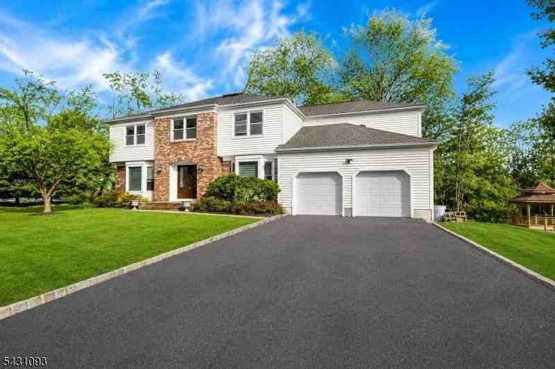 4 Timber Ct - Photo 2 of 35