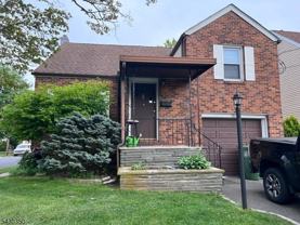 301 W Elm St - Photo 1 of 1