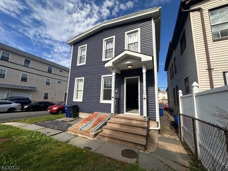 130 Washington Ave #1 - Photo 3 of 11