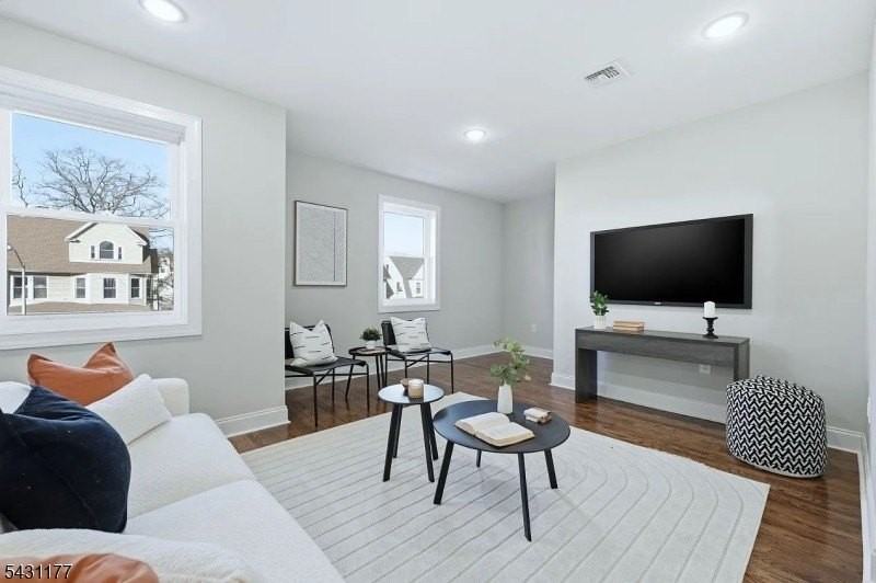 46 Eppirt St #2 - Photo 4 of 20