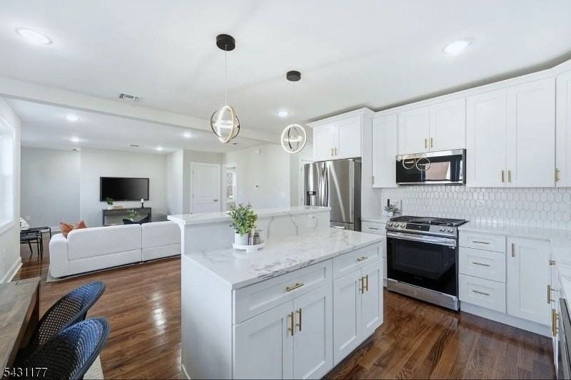 46 Eppirt St #2 - Photo 6 of 20