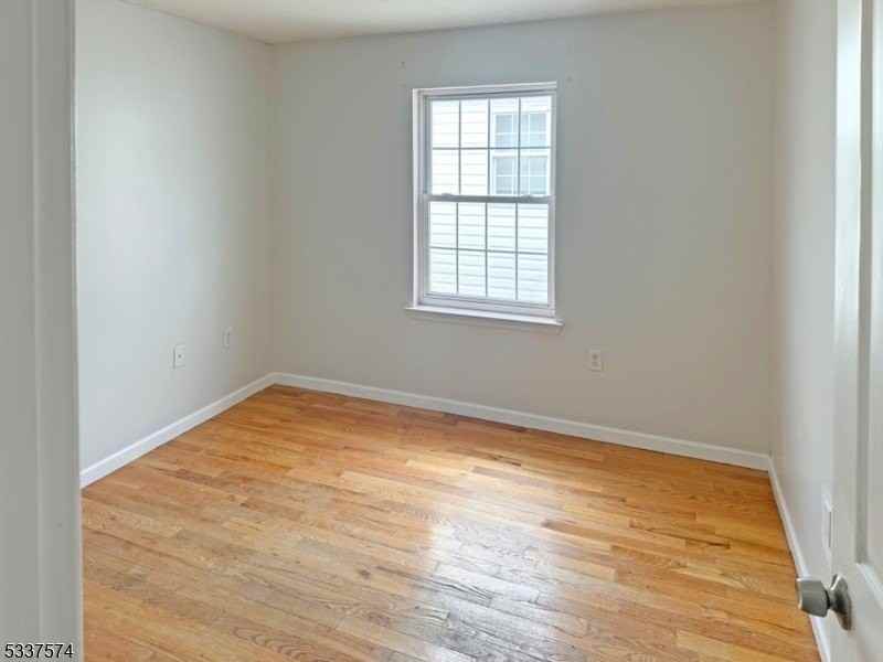 328 Broadway - Photo 6 of 11