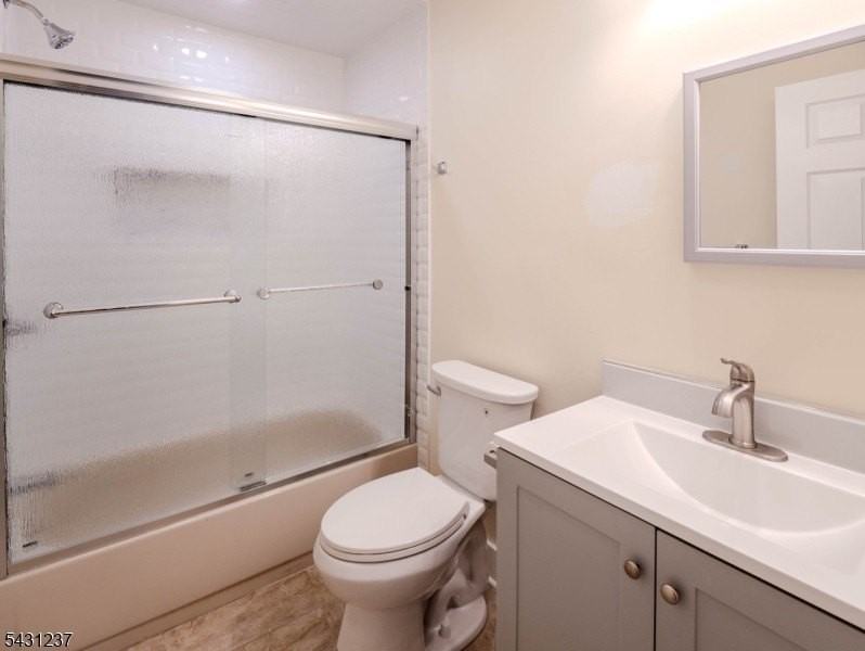 88 Trinity St - Photo 7 of 17