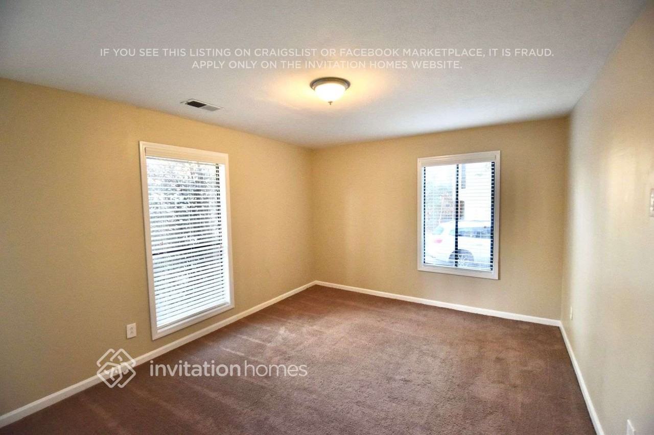 2648 Spencers Trce Ne - Photo 5 of 10