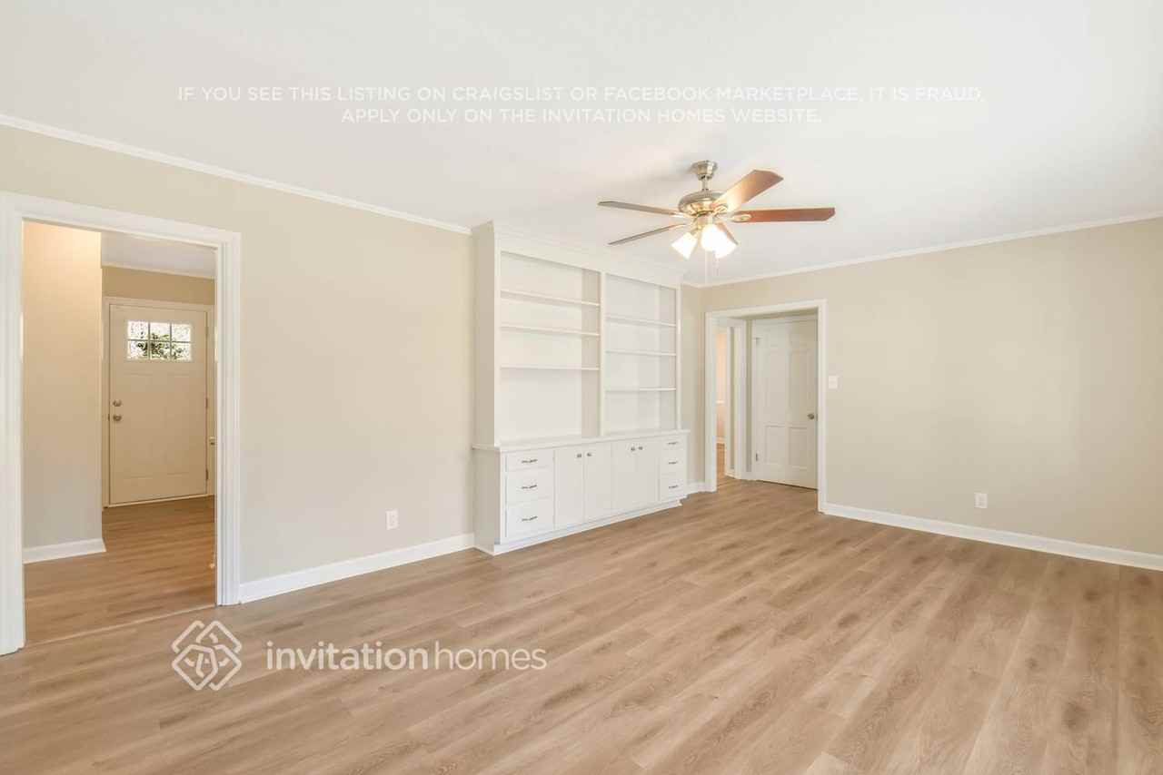 7723 Gayle Ave - Photo 4 of 31
