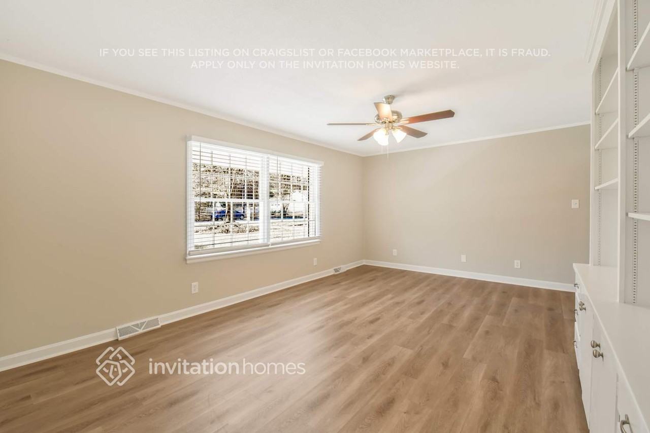 7723 Gayle Ave - Photo 5 of 31