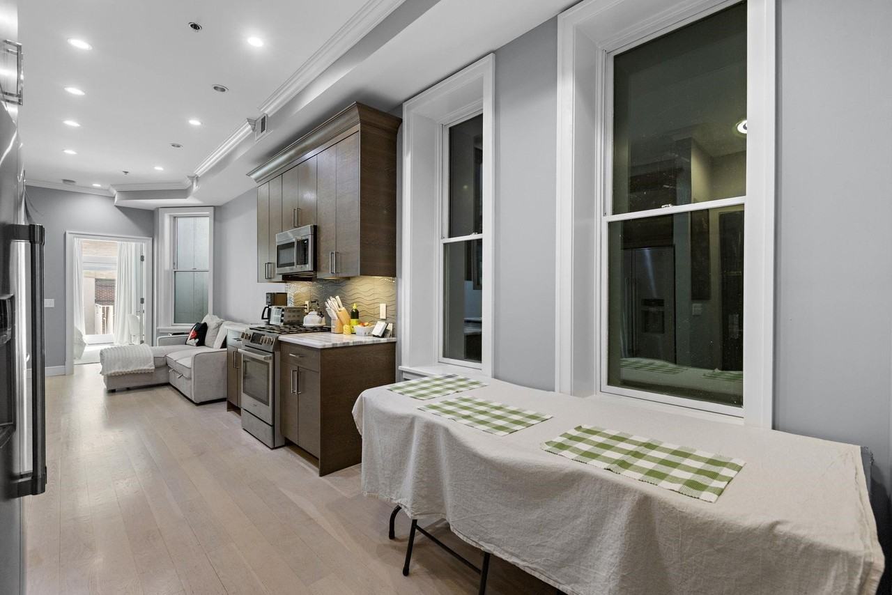 313 Washington St #1 - Photo 7 of 14