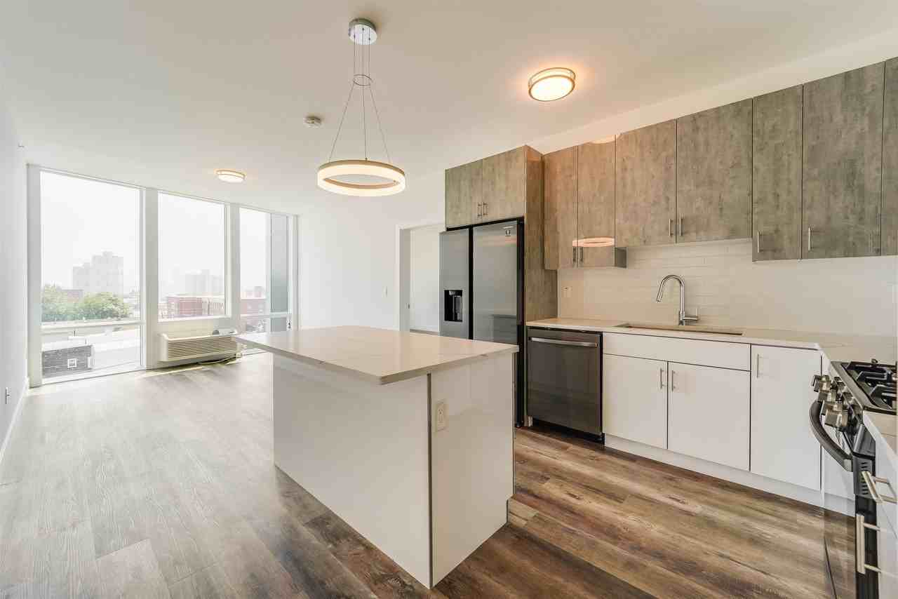 400 69th St #402 - Photo 3 of 21