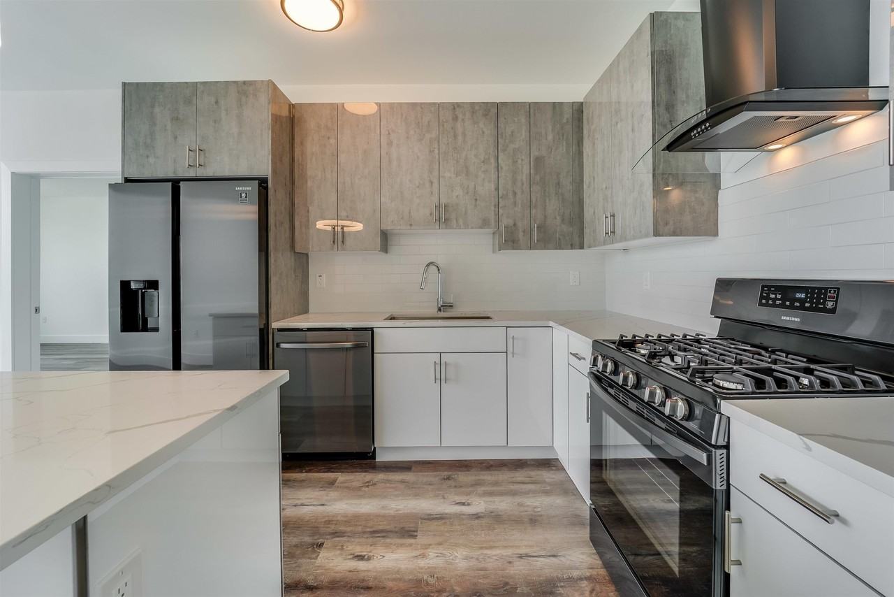 400 69th St #402 - Photo 4 of 21