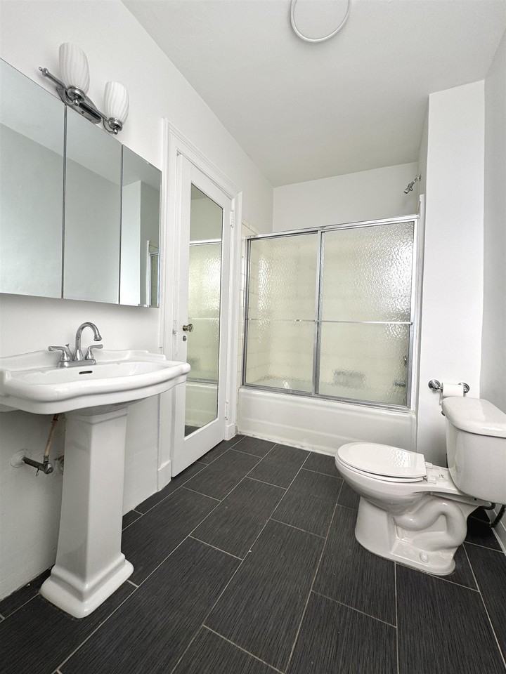 2600 John F Kennedy Blvd #4B - Photo 6 of 15