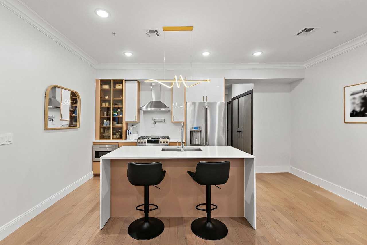 414 New York Ave #A - Photo 6 of 16