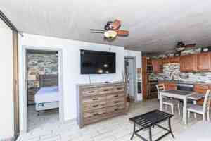 featured image of 2240 Kuhio Ave #2006