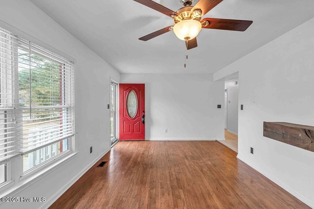 203 Pineview Rd - Photo 5 of 29