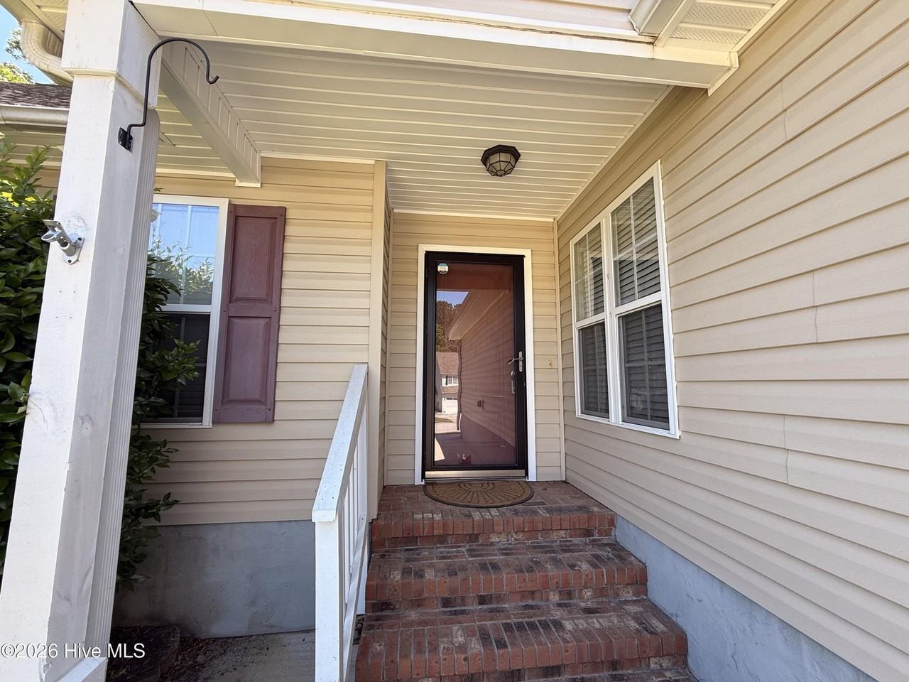 145 Broadleaf Dr - Photo 2 of 19