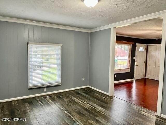 34 Berkshire Dr - Photo 4 of 16