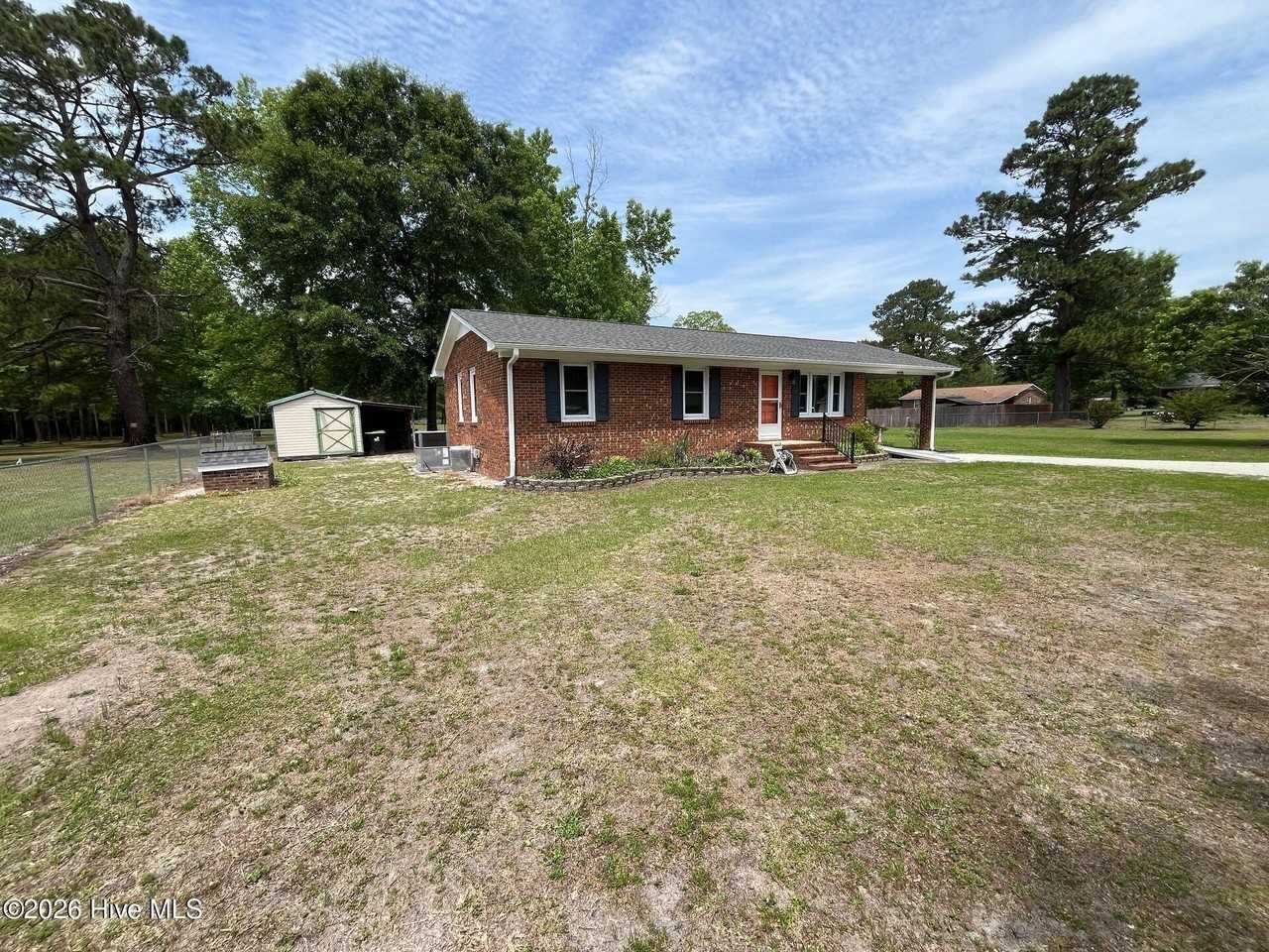 2133 Catherine Lake Rd - Photo 2 of 25