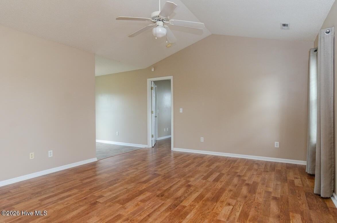 2716 Valor Dr - Photo 4 of 19