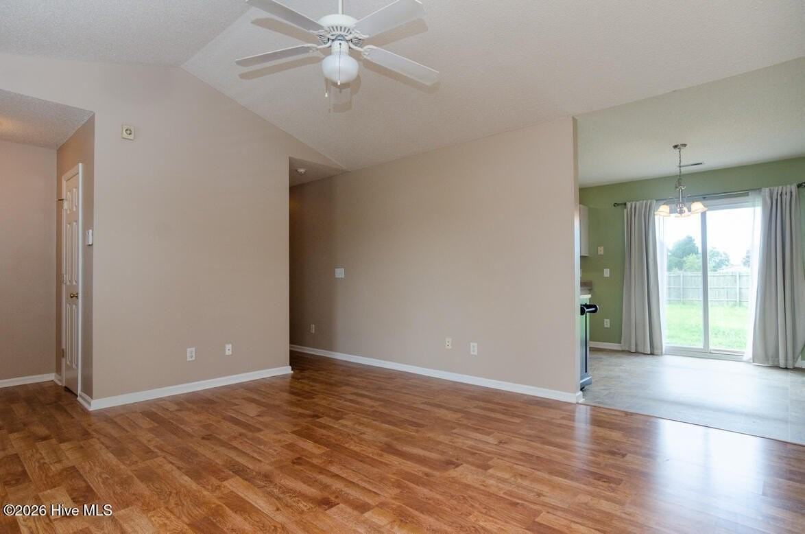 2716 Valor Dr - Photo 5 of 19