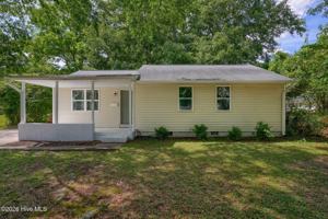 featured image of 901 Davis St