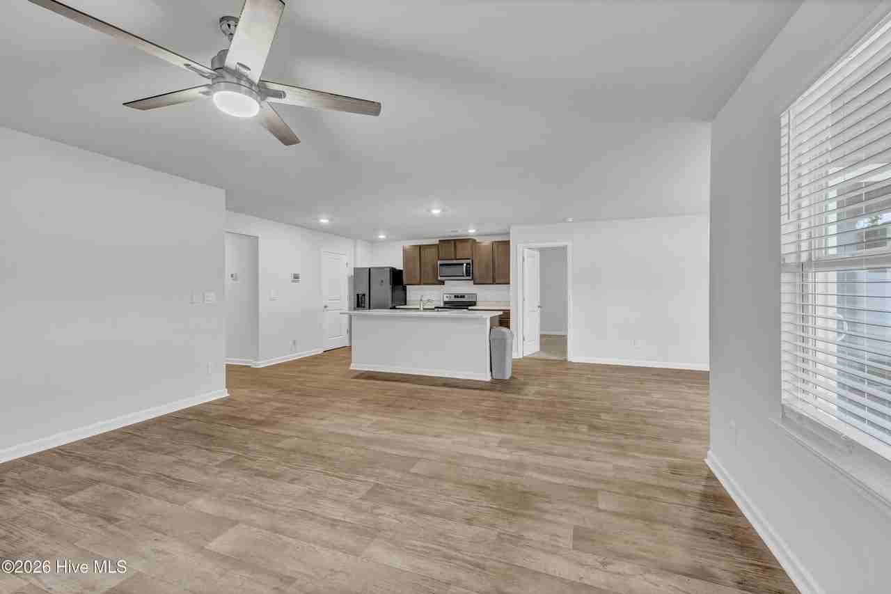 668 Buckeye Rd Ne - Photo 4 of 25
