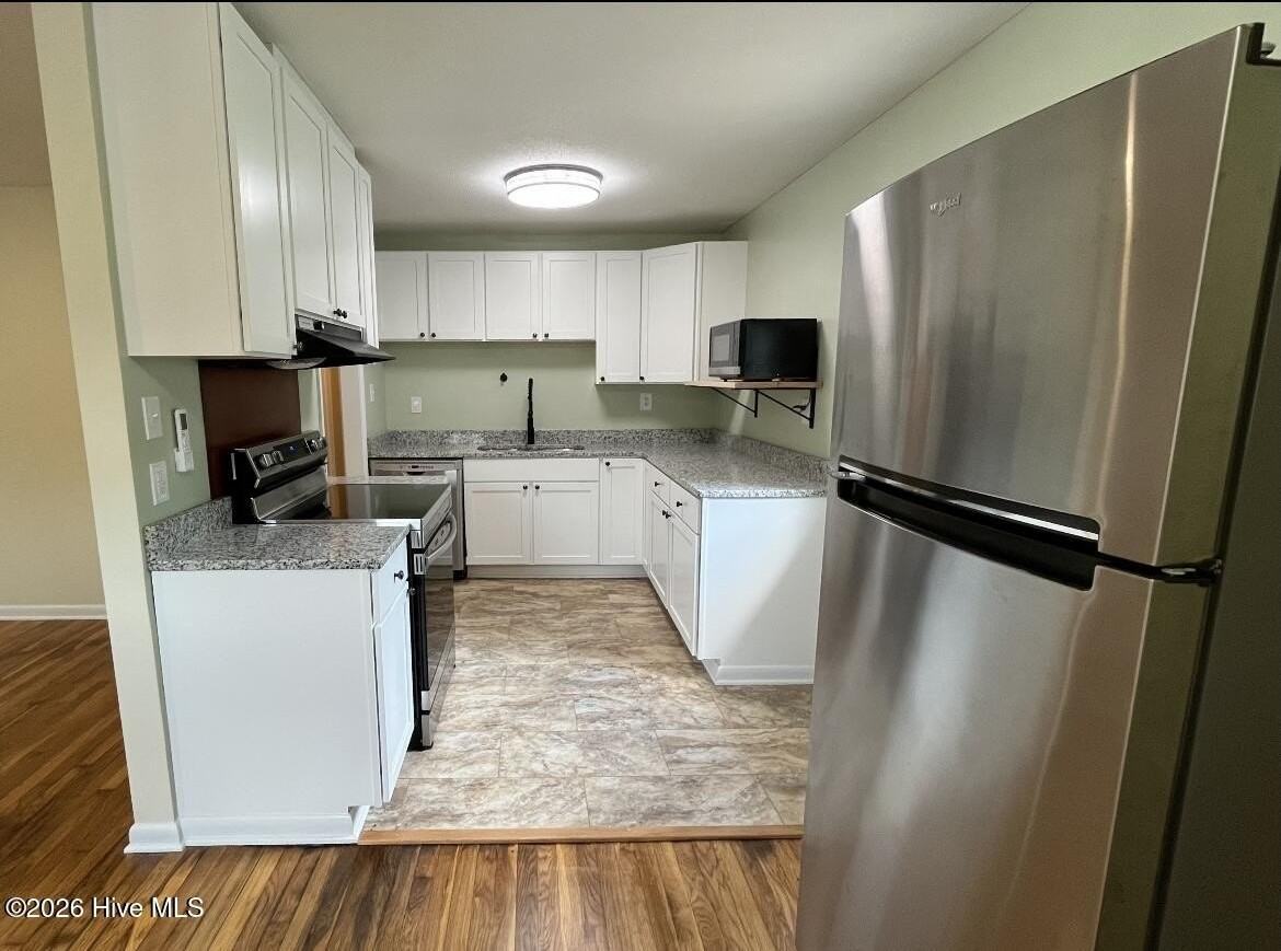101 Stanley Dr - Photo 3 of 16