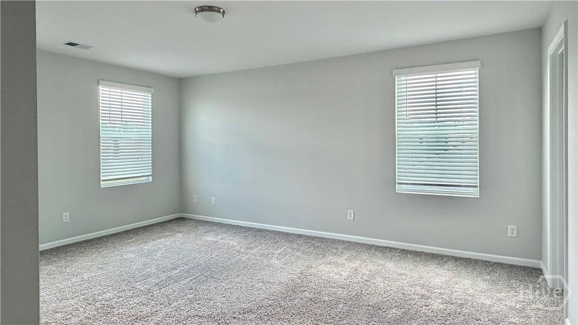 37 Stetson Dr - Photo 5 of 13