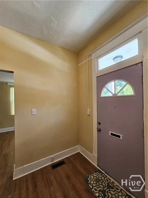 714 W 38th St - Photo 5 of 44