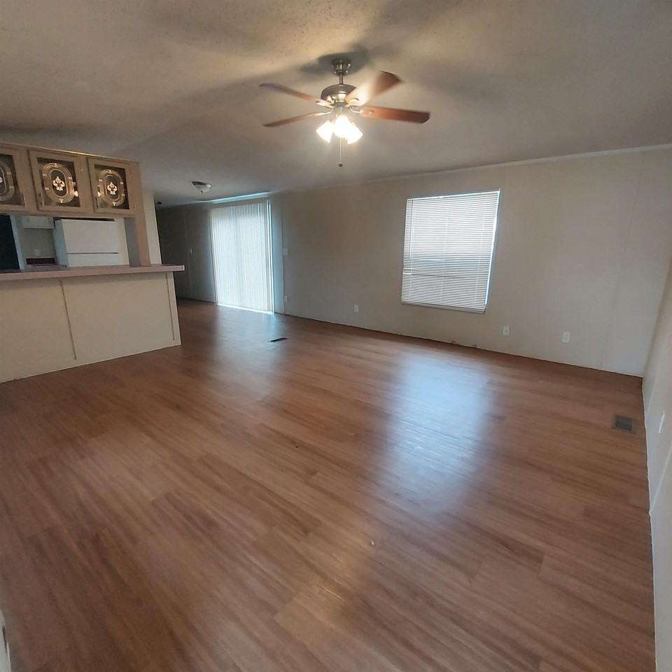911 Barrier Ln - Photo 2 of 11