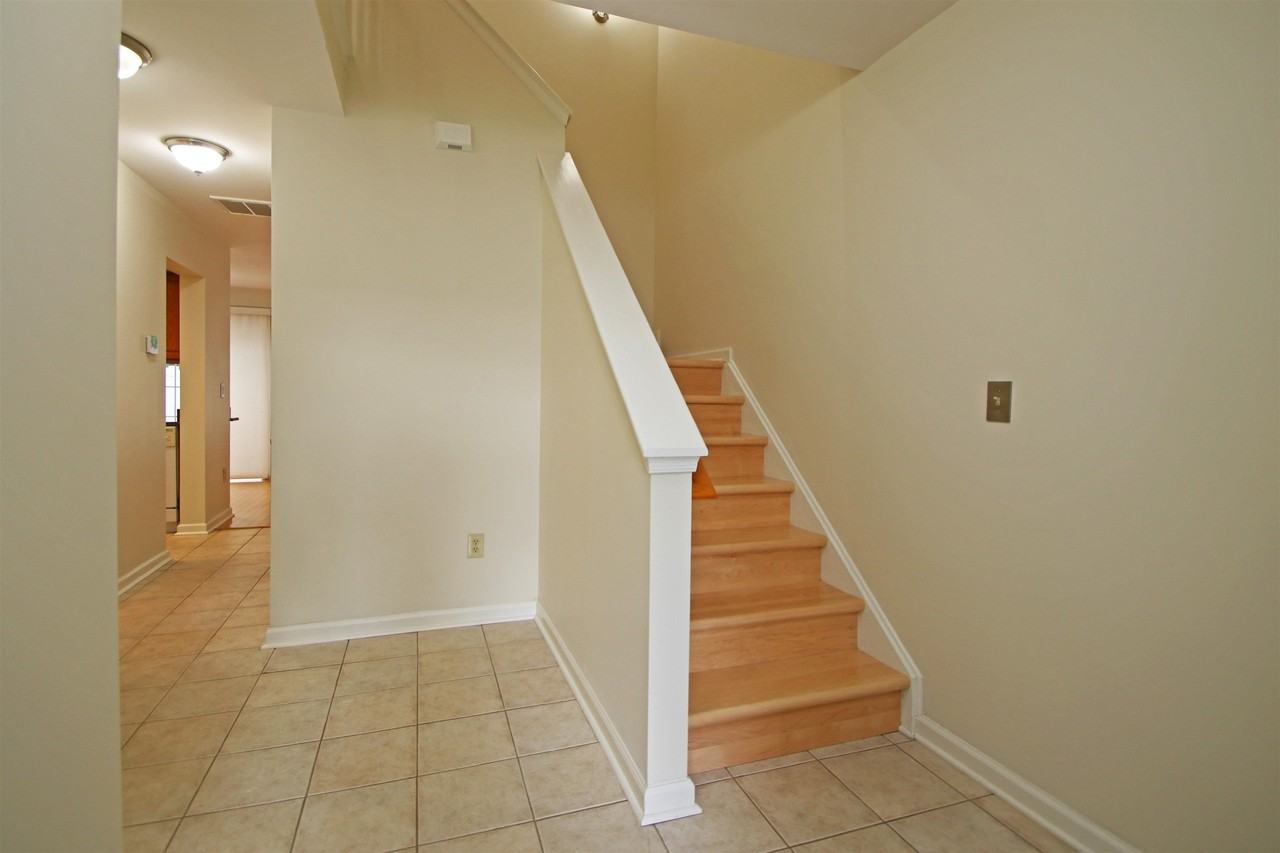 2411 Avonlea Ln - Photo 2 of 23