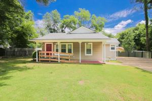featured image of 302 Woodlawn Dr