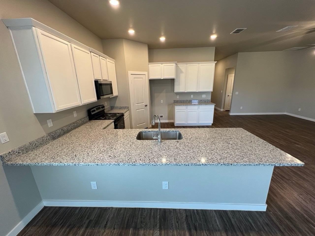 1918 Kirksey Ave - Photo 6 of 32
