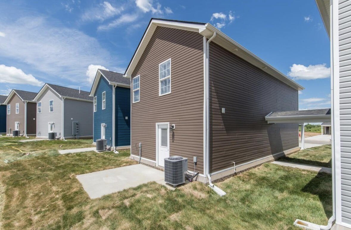 2025 Dolly Dr - Photo 3 of 15