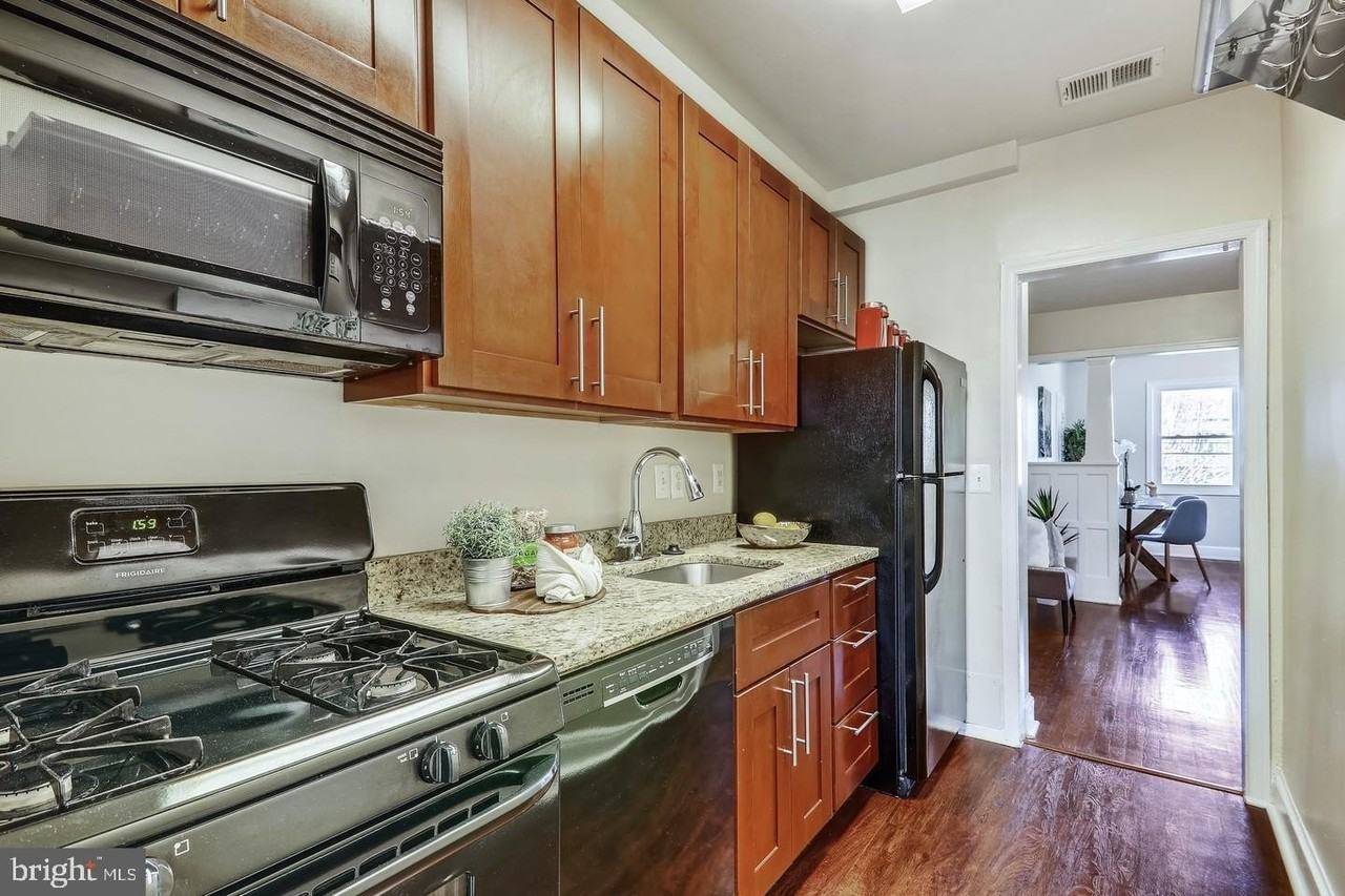 3915 9th St Ne - Photo 4 of 20