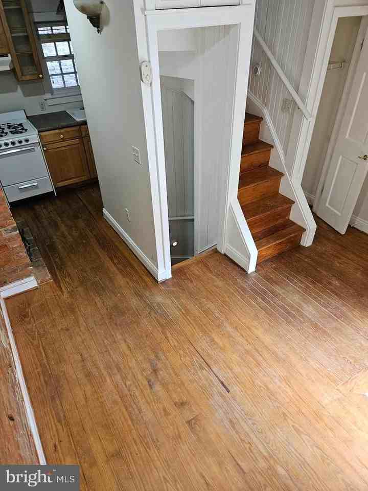801 S Bethel St - Photo 7 of 24