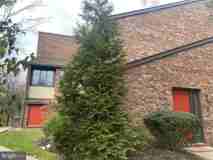 504 Mountainview Dr - Photo 1 of 1