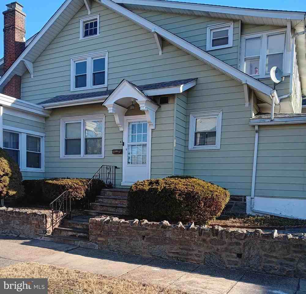 1002 Pembroke Ave - Photo 3 of 26
