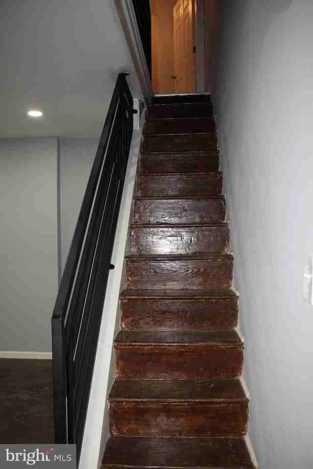 5654 Appletree St - Photo 4 of 20