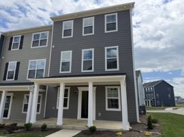 featured image of 1073 Balsam Ln