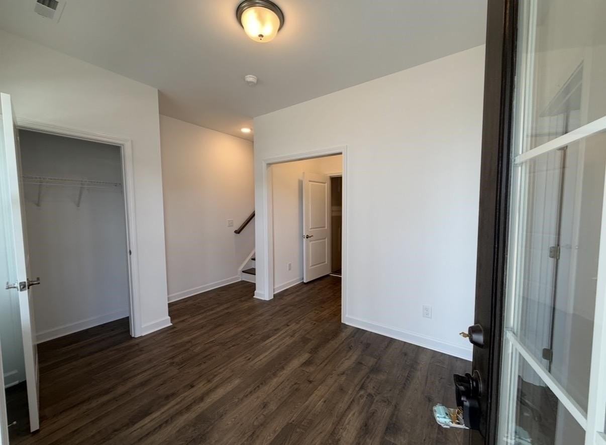 1073 Balsam Ln - Photo 6 of 47
