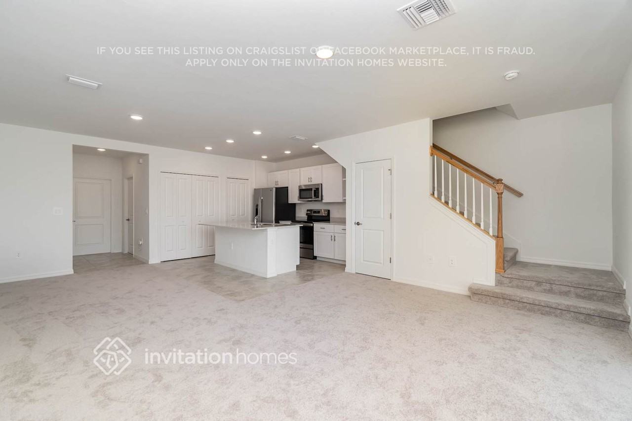 10423 Bradmore Rd #30 - Photo 3 of 27