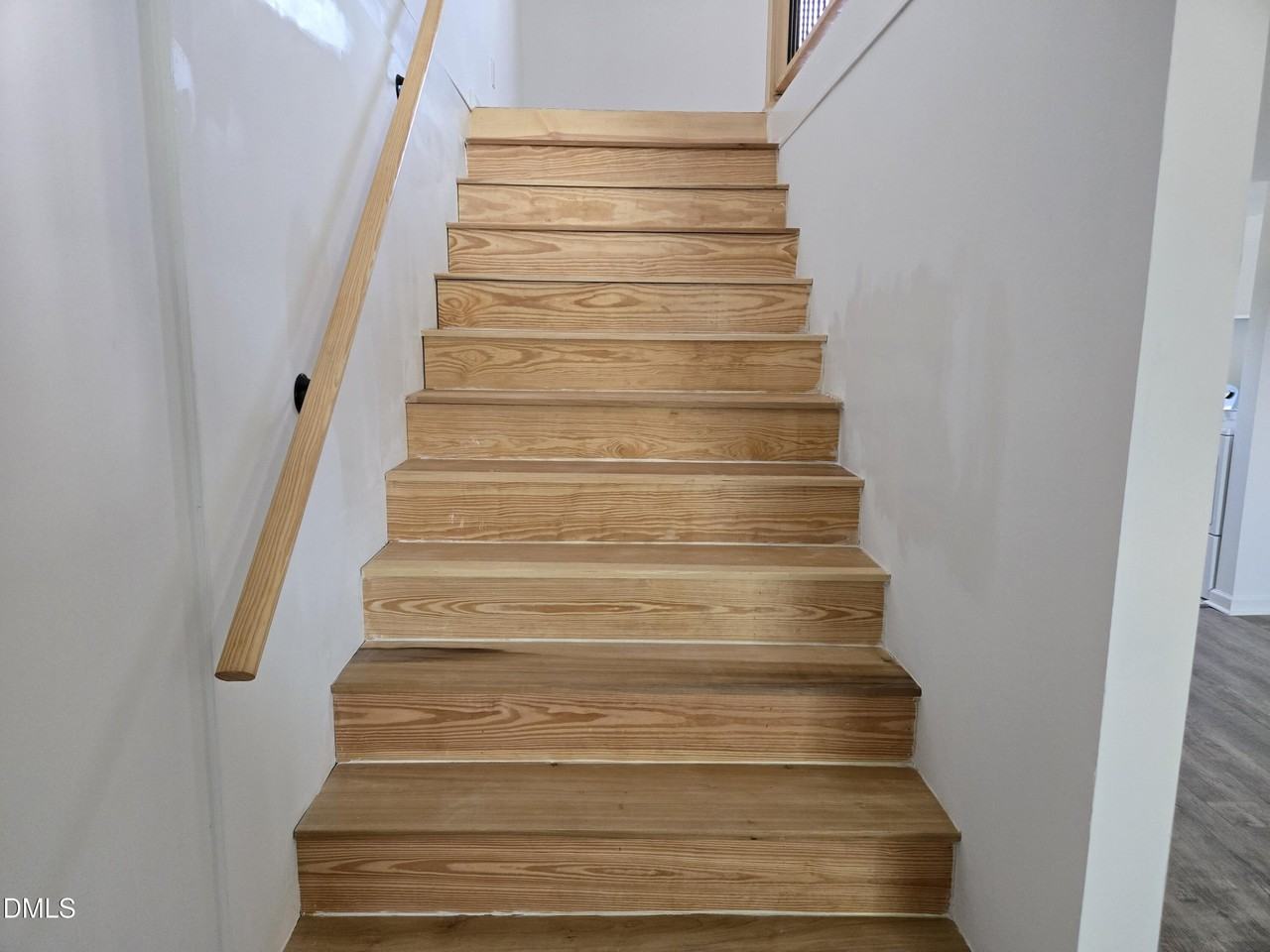 500 Lynch Rd - Photo 6 of 10