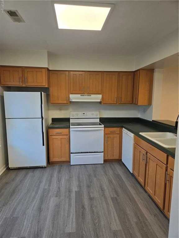 916 Jay Are Ct - Photo 3 of 23