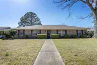 110 Diane Dr - Photo 1 of 1