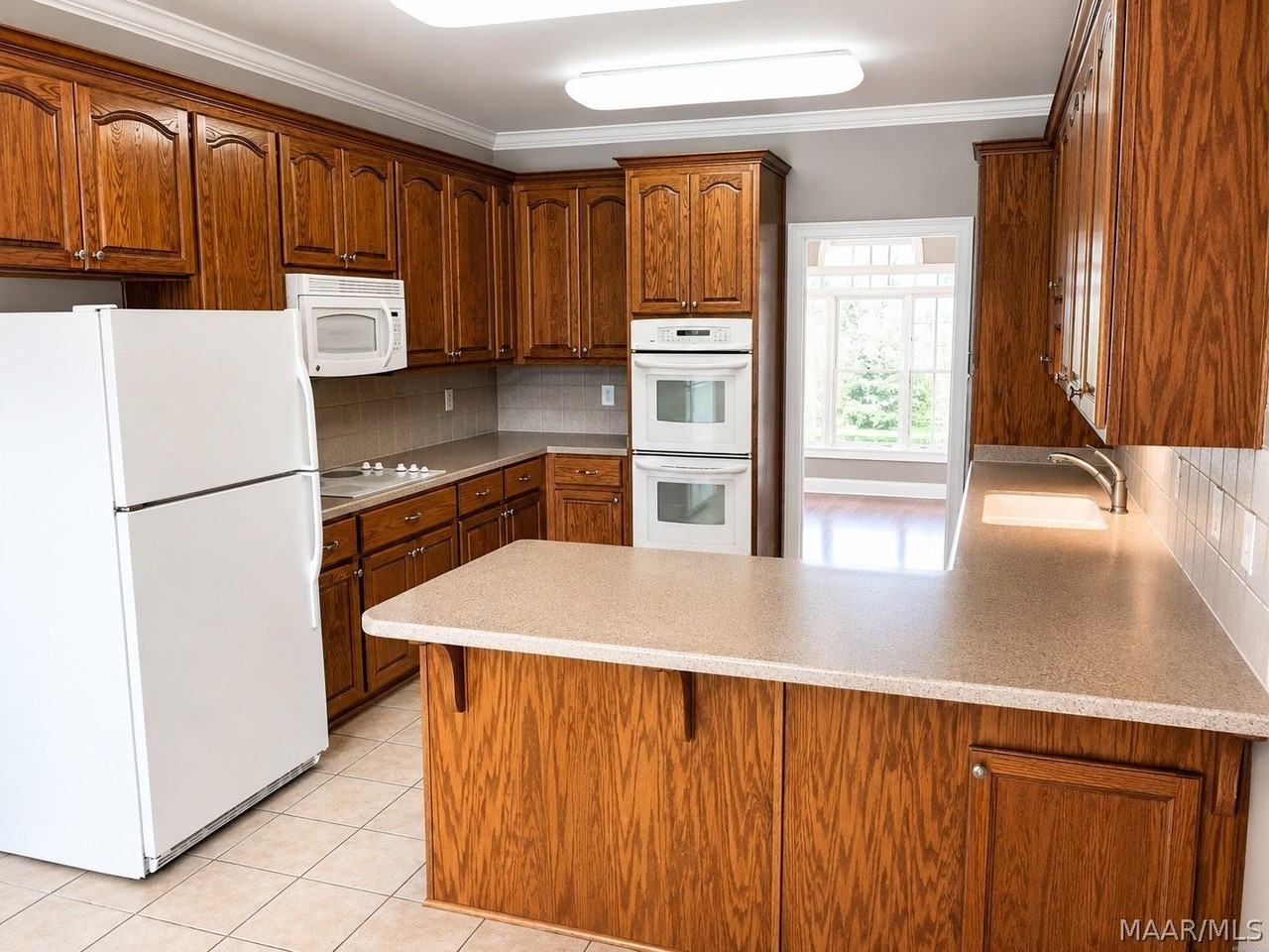 1741 Windermere Ave - Photo 7 of 22