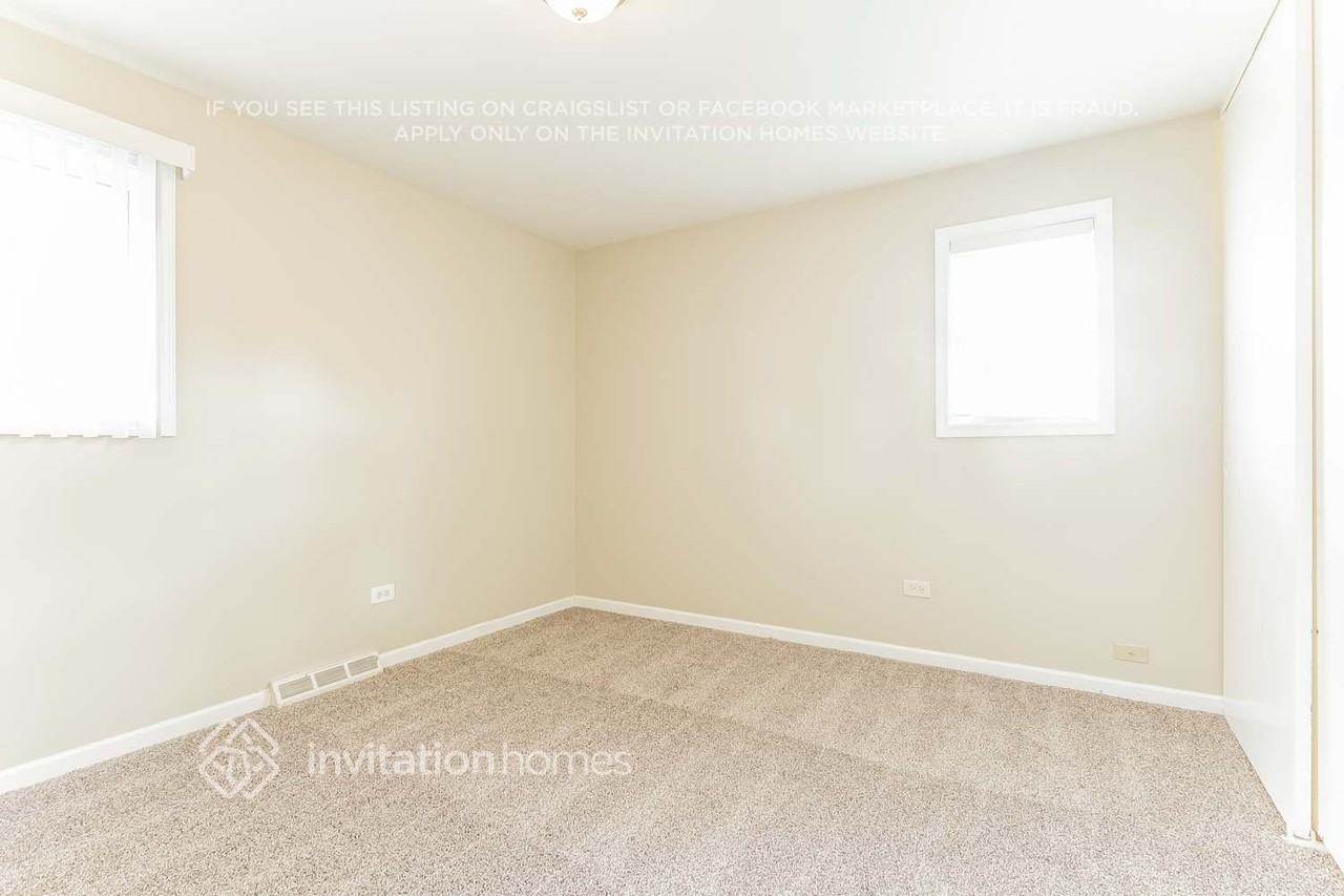 4331 Scott St - Photo 4 of 9