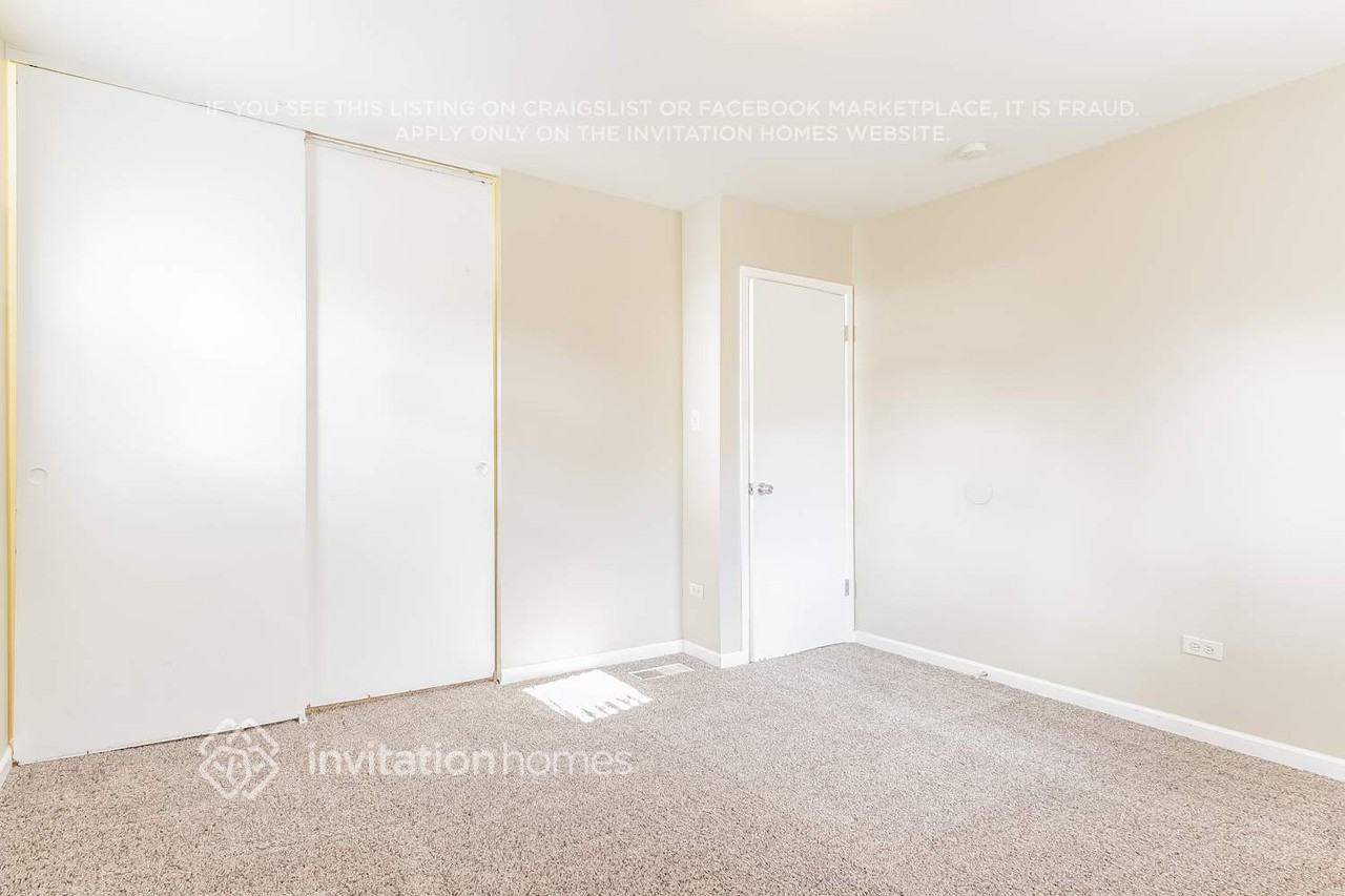 4331 Scott St - Photo 5 of 9