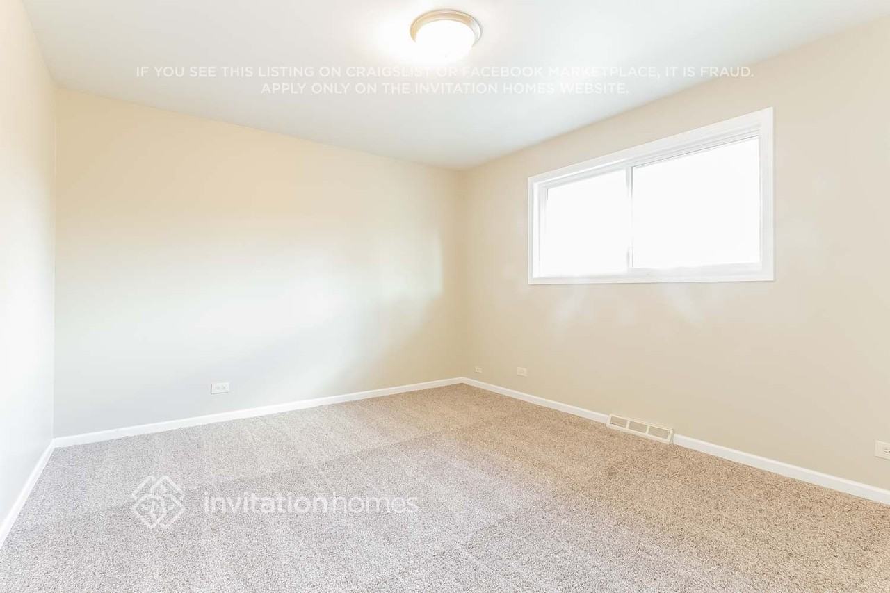 4331 Scott St - Photo 6 of 9