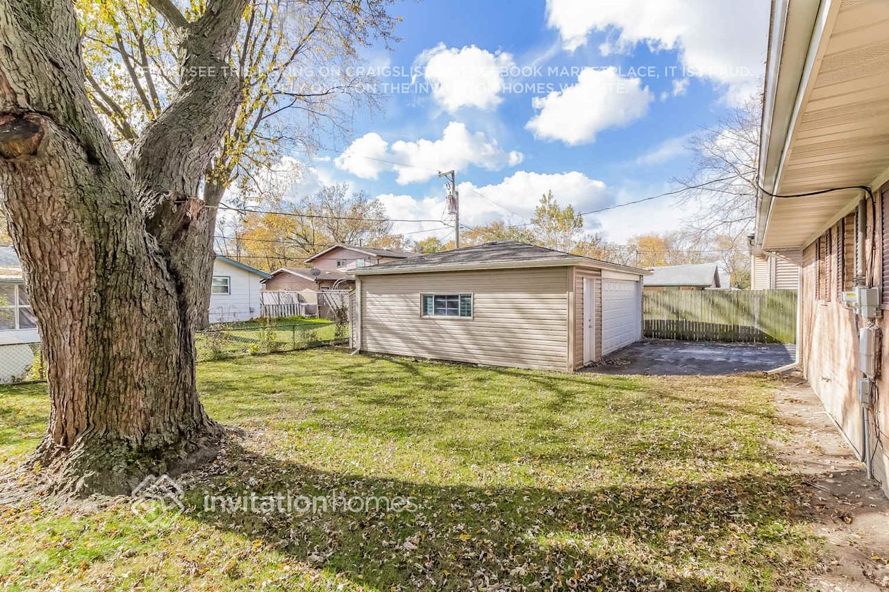 4331 Scott St - Photo 7 of 9
