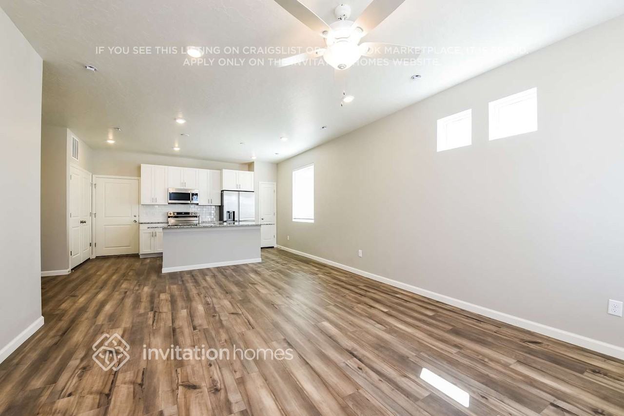 249 E Harker Creek St - Photo 6 of 18