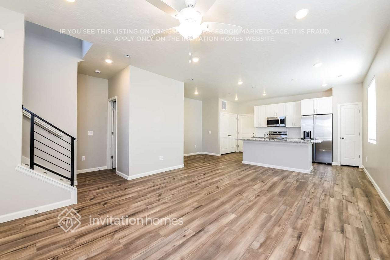 249 E Harker Creek St - Photo 7 of 18